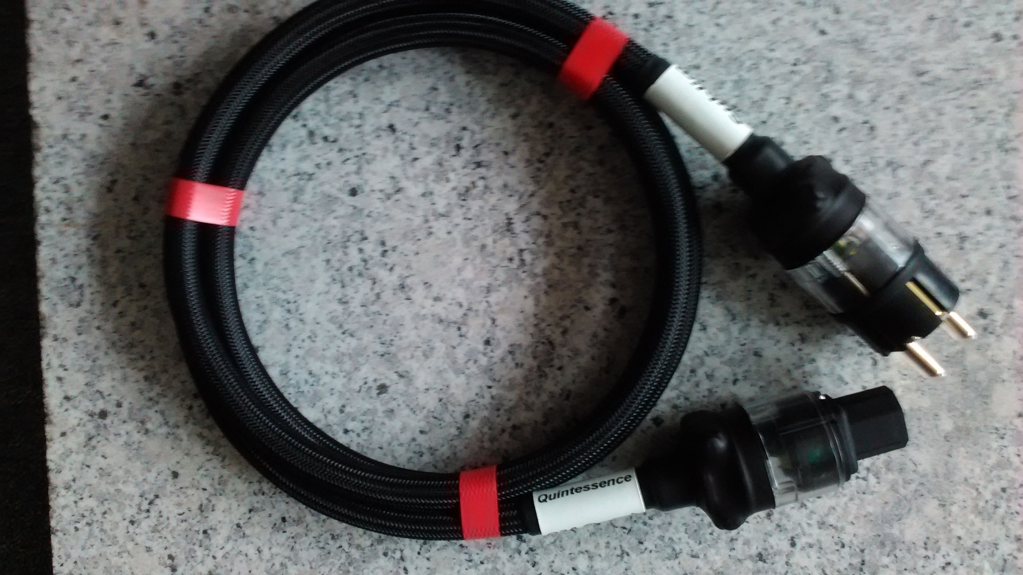 Quintessence câble secteur – version Furutech Rhodium (Rh) 1,8 m