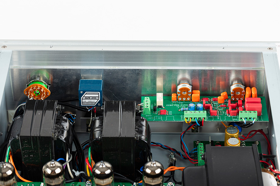 Amplificateur intégré HFSA-01